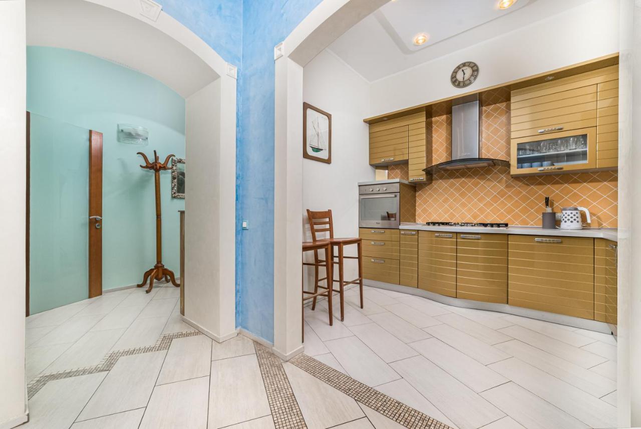 Classical Deribasivska 3-Bedrooms Apartment Odesa Exterior foto
