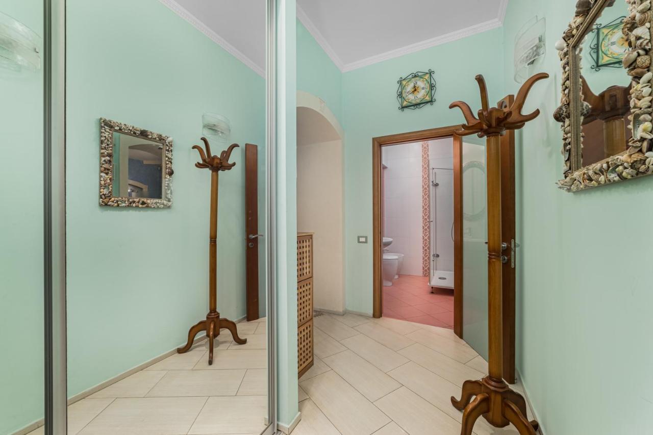 Classical Deribasivska 3-Bedrooms Apartment Odesa Exterior foto