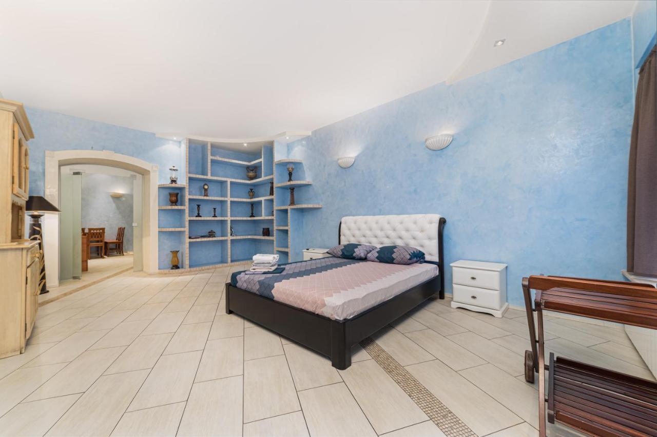 Classical Deribasivska 3-Bedrooms Apartment Odesa Exterior foto